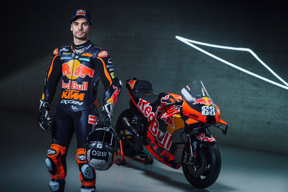 FIRST LOOK: Tech3 KTM's 2022 MotoGP livery for Gardner, Fernandez